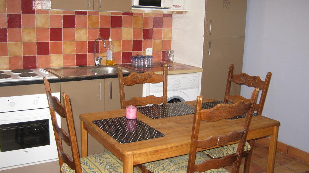Gites Croignes-Ponant Appartement Lambesc Buitenkant foto